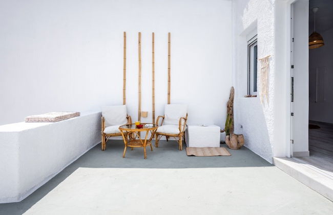 Salty Caves Apartments Milos - Photo 42