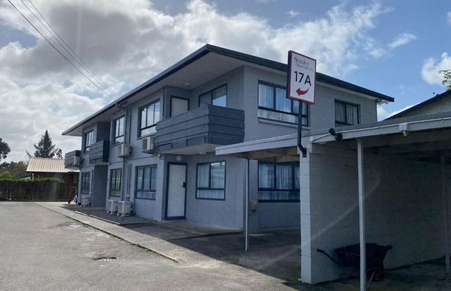 Stanley Apartments - Photo 20