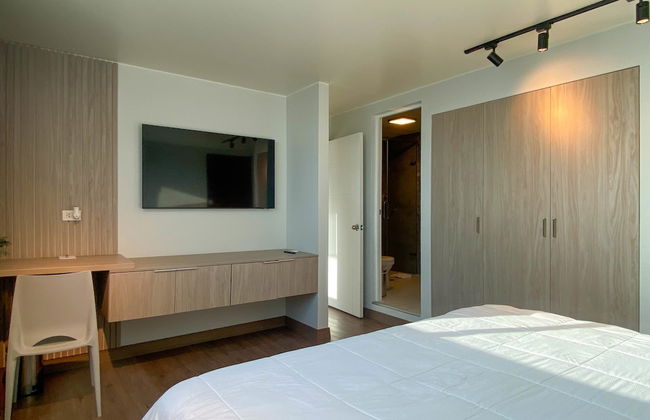 w Cozy 2BR w AC Near Kennedy Park - Photo 17