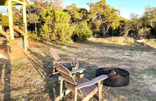 Cozy Tiny Home in the Hills - Photo 11