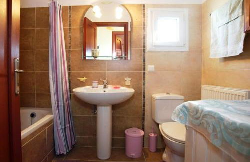 stunning tranquil villa with private pool - Foto 47