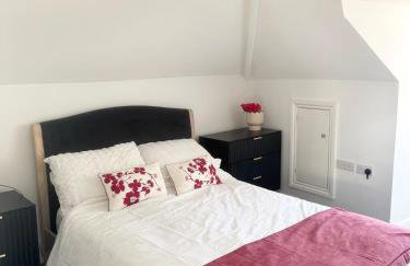 Luxury Three Bedroom Duplex Apartment Torquay Marina - Photo 3