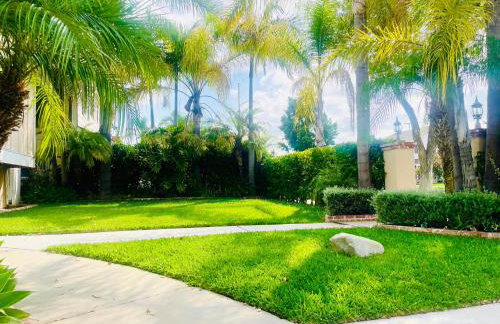 GREAT FOR BUSINESS & FAMILY TRIPS 3BD 2BA close to DESNEYLAND, FREE PARKING - Photo 10