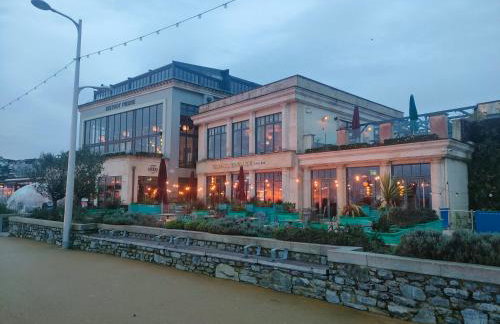 Fishermen's cottage with log burner, 2 bathrooms & sea views from garden terraces - Foto 76