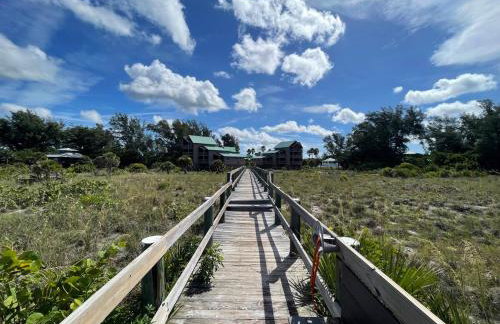 Remote Island Retreat with Private Ferry, Pool, Beach - Foto 41