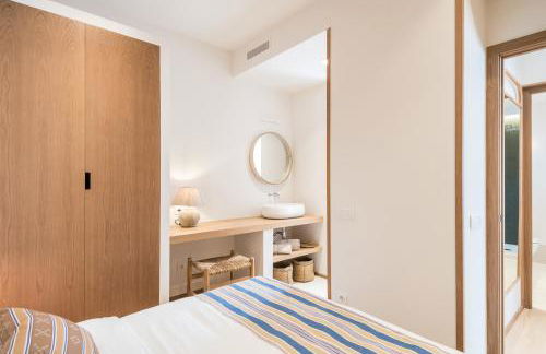 Mediterranean Retreat with 4-Bedroom, 3-Bath Apartment in Barcelona - Foto 19