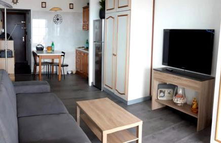 Studio vue mer, balcon face port de Garavan, plage et gare à pied - Foto 8