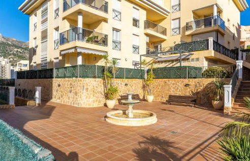 3 Bedroom Stunning Apartment In Calpe - Photo 14