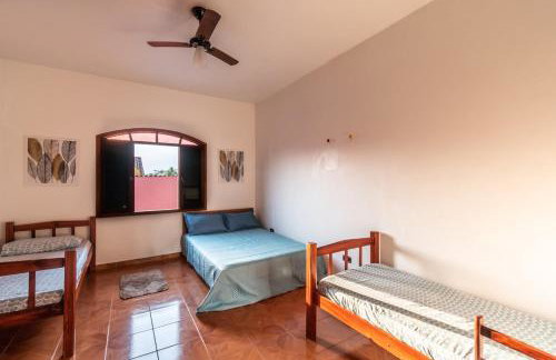 Itanhaém Casa ampla com piscina e churrasqueira a 300m da praia - Foto 2