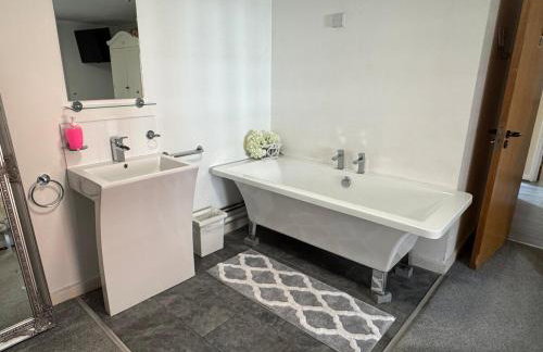 The Magna at Nettle Hill - Photo 2