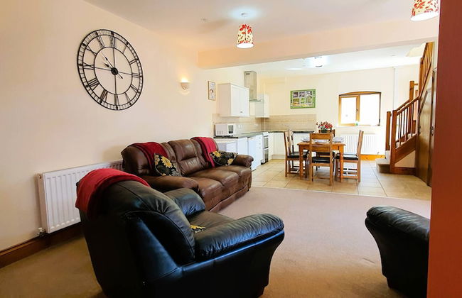 The Victorian Barn self catering holidays with pool & hot tubs - Photo 54