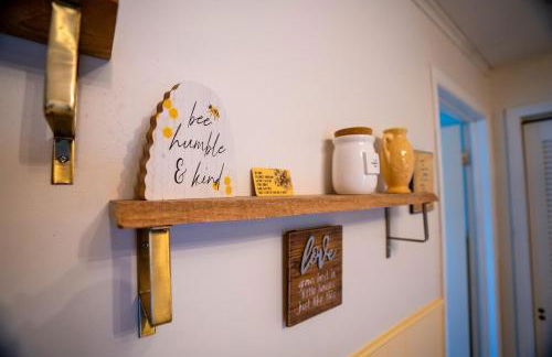 Cozy Bee Hive- Cheerful Stay Near Town - Foto 19