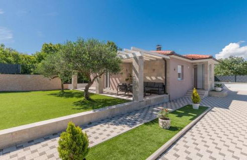 Awesome Home In Kamenmost With Jacuzzi - Foto 22