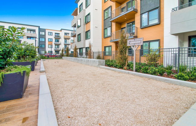 Global Luxury Suites in Menlo Park - Photo 33