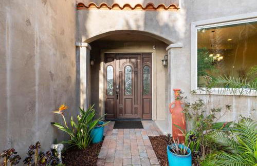 Oceanview Luxe Retreat with Rooftop - Foto 36