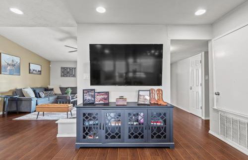 Red Door Hideaway 3BD Hot Tub Foosball - Foto 20