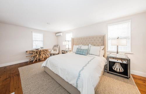 Close to Dtwn Nantucket! Group Getaway with Patio - Foto 20