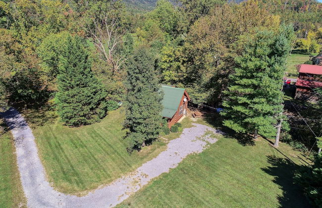 Creek Heaven - 2 Bedrooms, 2 Baths, Sleeps 6 Cabin by RedAwning - Foto 14