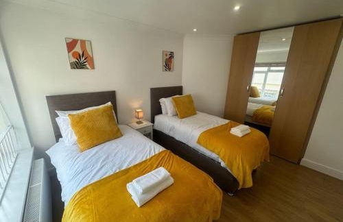 2 bedroom, Parking, Hounslow St - Foto 15