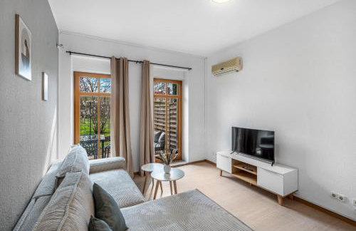 LeHaStays - Apartments Buckau 16a I Küche I Smart TV mit Netflix I toller Innenhof - Photo 12