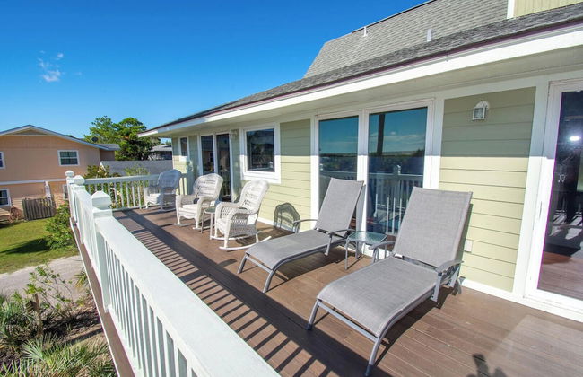 Spacious Ocean View Home w/ New Furniture, Huge Deck, & Wifi - Foto 1