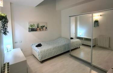 Amazing Serenity Flat for 7, AC, historic center - Foto 22