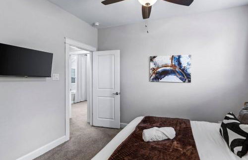 Spacious 3BR/BBQ/Yard/9 min to Downtown & Med Ctr - Foto 49