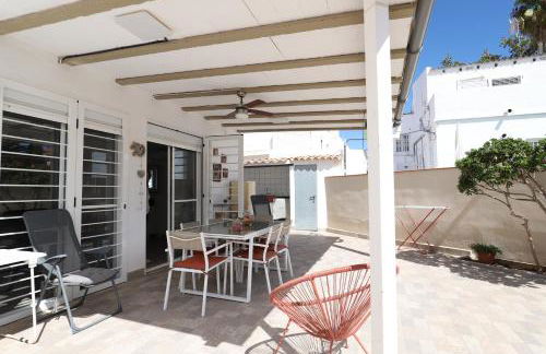 2 apartamentos en una excelente villa de playa compartiendo Piscina y Jardín - Foto 23