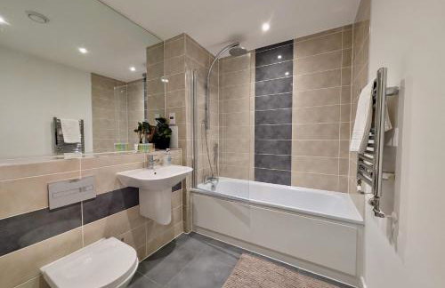 Modern 2-Bed Ground-Floor Flat with Private Terrace - Foto 7