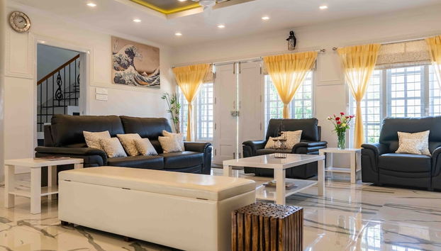 Coin salon dans le hall