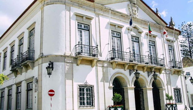 Frente al Ayuntamiento de Faro