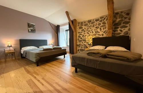 Gîte LE RABIOUZE - 4 épis, 15 pers, 22 couchages - Ancienne Bergerie rénovée, cachet d'origine conservé - Vue magnifique - Label Ecogîte - Foto 31