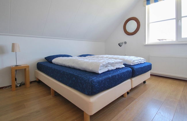 Thatched Villa With Bath in a Holiday Park - Foto 3