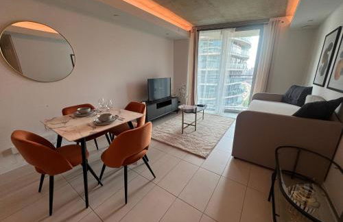 High Floor Modern 1BR Stunning Views Balcony AC Free Parking - Foto 13