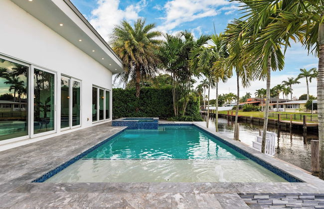 Luxury Waterfront Home w/ Pool, Hot Tub & Dock Near Las Olas Gulfstream - Foto 36