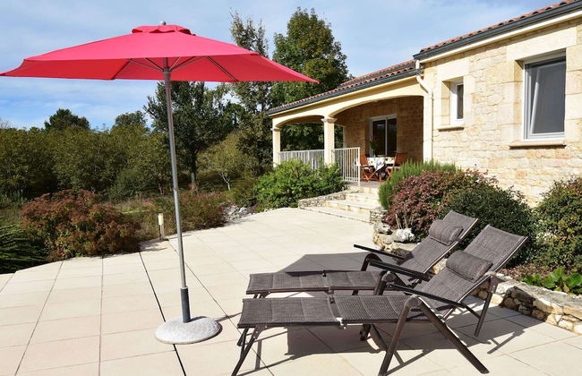 Holiday Home in Montclera With Sunny Garden, Playground Equipment and Private Pool - Foto 48