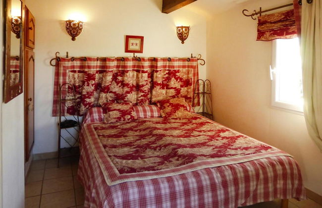 Holiday Cottage With Private Terrace, Bellegarde - Foto 14