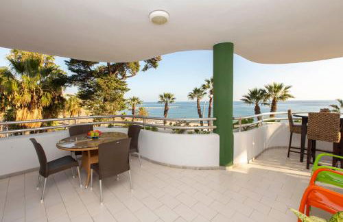 Villa Venecia, Apartamento de Lujo en 1º línea de playa + parking - Photo 5