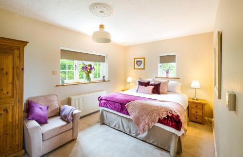 Croft House Sleeps 14 ꕤ Country Views nr Salisbury - Foto 18