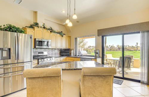 Community Pools & Golf Views: Palm Desert Condo! - Foto 7