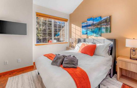 Fully Remodeled Tahoe Retreat with Game Room and Hot Tub - Foto 59