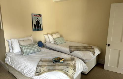 Gulls, charming seaside cottage, centrally located - Photo 5