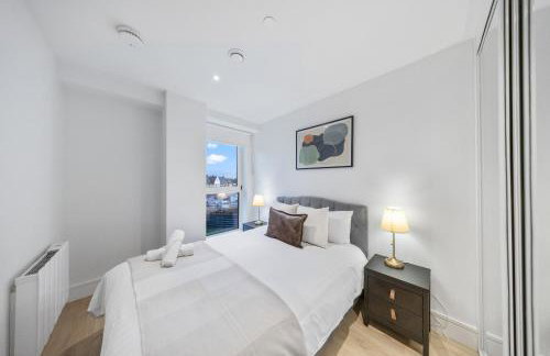 Modern & Cozy 2-Bedroom Apartment plus Parking, Gym, Cinema, Games Room, Workspace - Photo 44