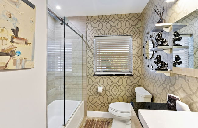 Buddha House 3BR 2BA Home -lush Backyard - Foto 9