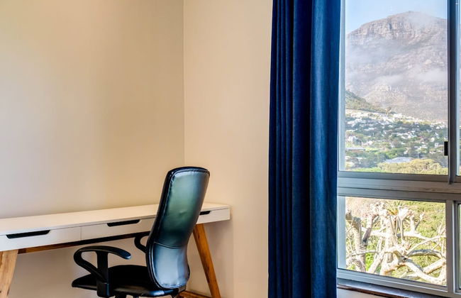 Charming Home With Mountain Views at Rivendell - Photo 25