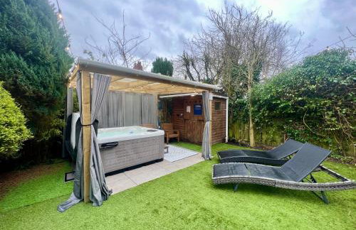 Private All-Weather Hot Tub House, Fire Pit, Free Parking, Near City Centre, Freeman Hospital, Great Transport Links - Foto 47