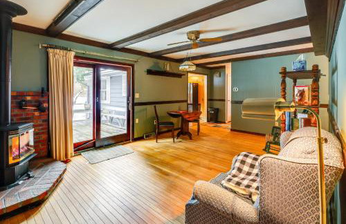 9 Mi to Lake George Village Home in Queensbury - Foto 11