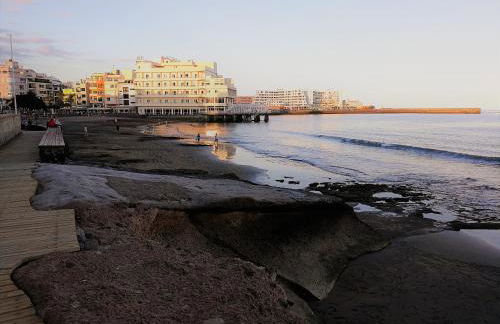 alquilaencanarias El Medano Sotavento, Great Terrace and beach - Foto 13