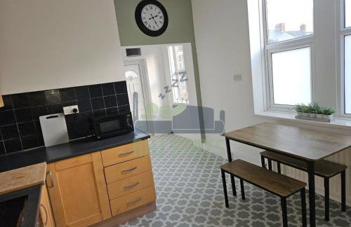 Rectory5 - 5 bedroom 7 beds Parking Perfect for Contractors - Foto 18