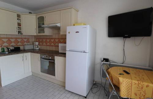 Studio Cabine avec terrasse ensoleillée, piscines, parking privé, à 500m de la plage - FR-1-307-133 - Foto 3